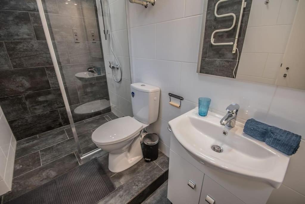 A+ Budapest Central Dob Street Apartment Bagian luar foto